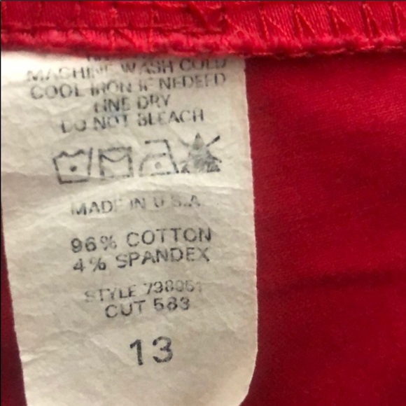 ✨SOLD✨ Lola Red Double Button Mini Shorts Size 13 - Picture 4 of 5